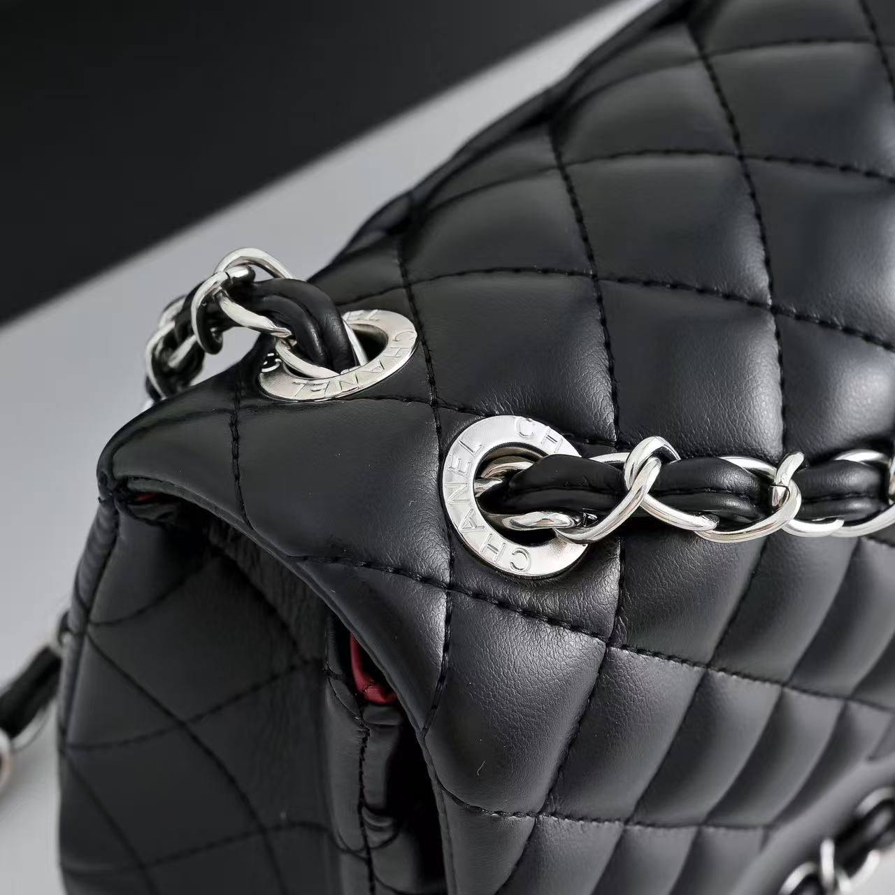 Chanel
with box
110 dhs💓

Zain143
♥️♥️♥️