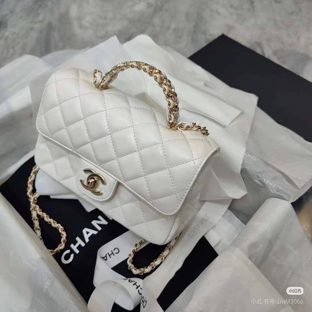 Chanel 
Master ++
250 dhs🪙🌨️

Zain10
♥️♥️♥️