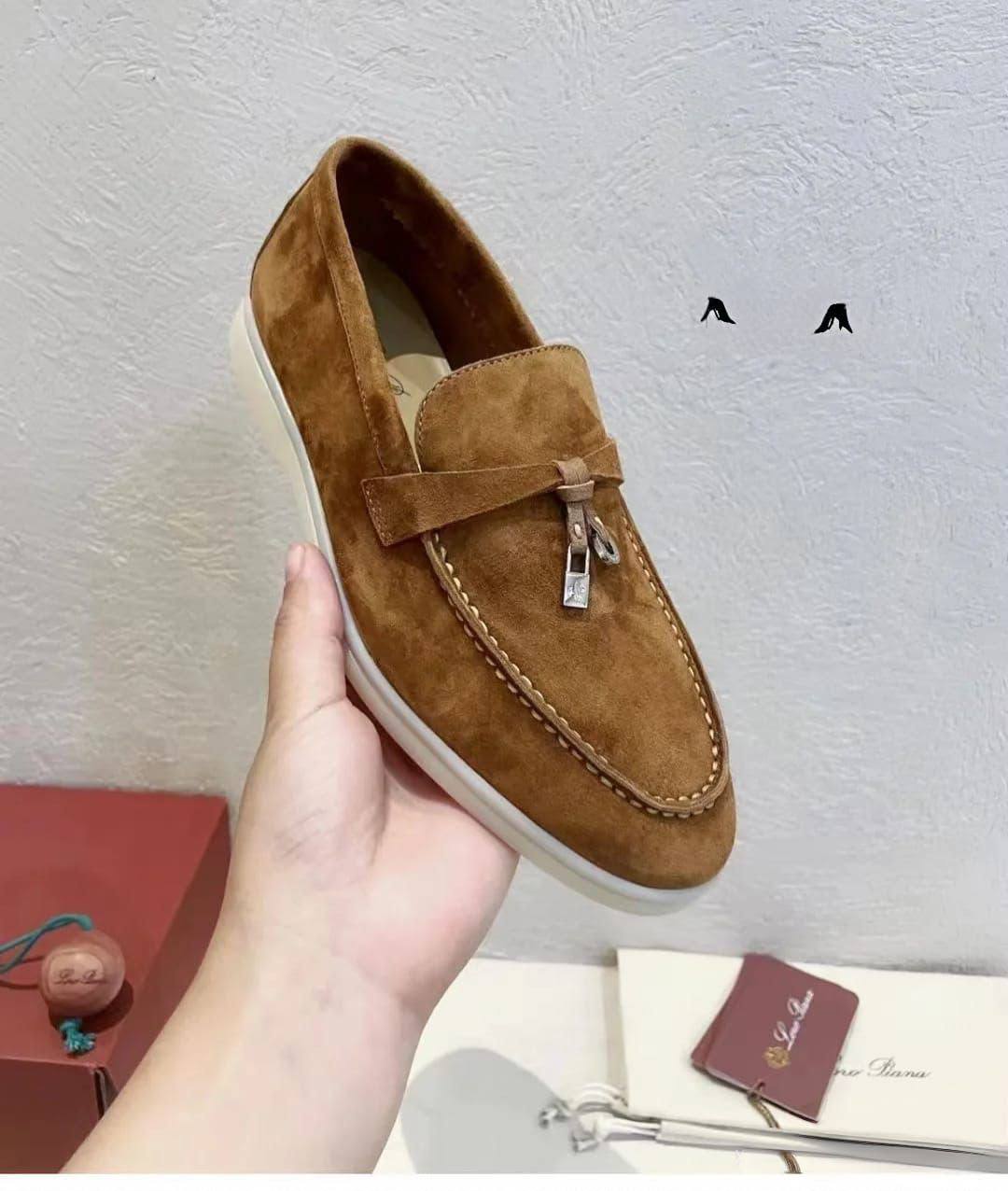 NEW CAME 
GOOD QUALITY 
LORO PIANA 
130 dhs✅
Size 36 TO 41

Zain40
♥️♥️♥️