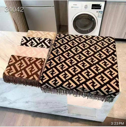 Winter scarf 
45 dhs🪙🌨️

Zain93
♥️♥️♥️