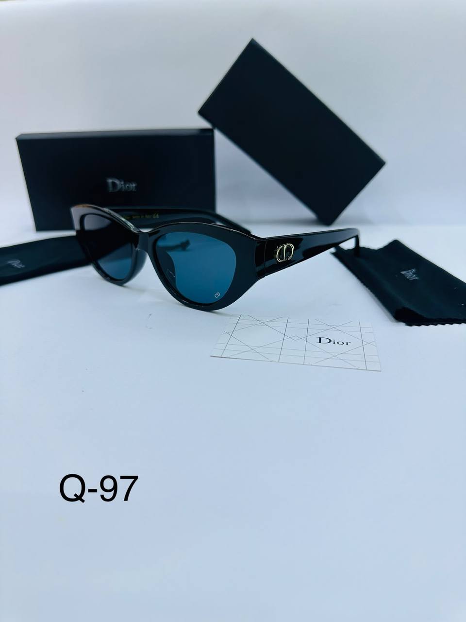 Sunglasses 🕶️*
New stock 💥
good quality 💯
Copy one 1️⃣ 
With master box 🗃️ 
50 dhs💛

Zain216
♥️♥️♥️