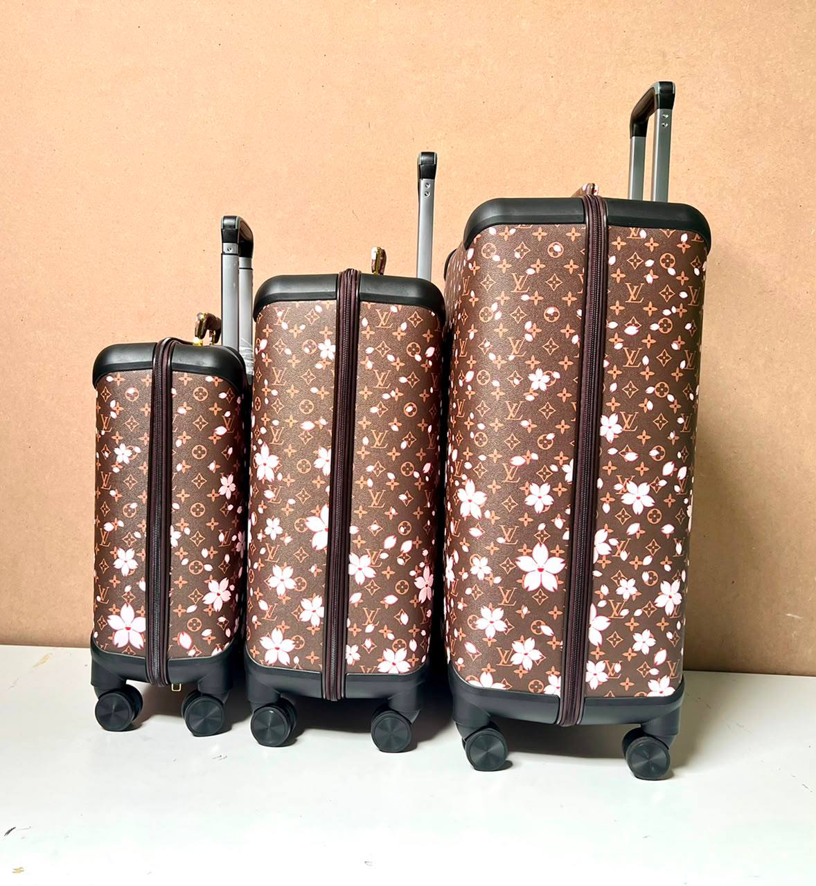 Travel Bags Set
Master💓💓
3in1
650 dhs✅✅

Zain341
♥️♥️♥️