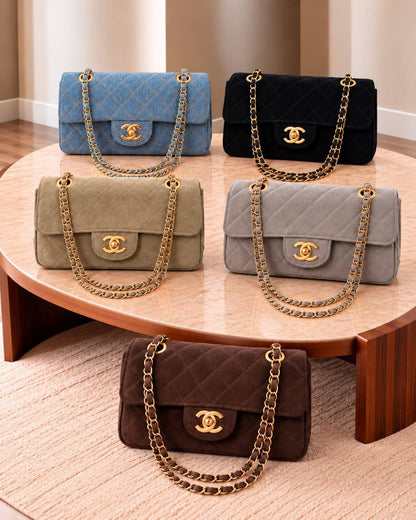 CHANEL  
SUPER MASTER QUALITY 
SIZE: 20 cm 
AVAILABLE 

For Price 👇 WhatsApp✅
0568585901 
0507557372
0552275751 Owner Zain 👌

Zain307
♥️♥️♥️