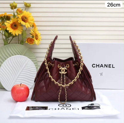 Chanel 25C hobo

1️⃣ First quality

Size : 26 * 14 * 30 cm
110 dhs🇦🇪🇦🇪

Zain115
♥️♥️♥️