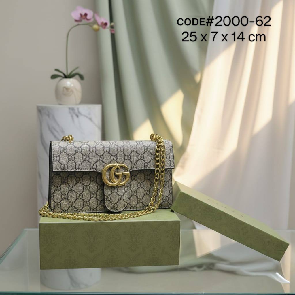 GUCCI ɢɢ ᴍᴀʀᴍᴏɴᴛ
ɪᴄᴏɴɪᴄ ɪɴᴛᴇʀʟᴏᴄᴋɪɴɢ
GG ʟᴏɢᴏ ᴘʟᴀǫᴜᴇ
sʜᴏᴜʟᴅᴇʀ ʙᴀɢ
ɢᴏʟᴅ ᴄʜᴀɪɴ sᴛʀᴀᴘ
sɪᴢᴇ : 25 cm
ᴡɪᴛʜ BOX
🎁🎁🎁

70 dhs❣️

Zain31
♥️♥️♥️