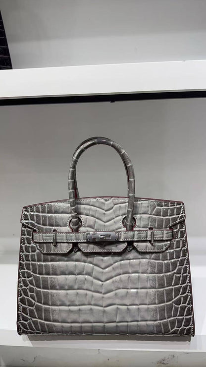 Hermes
New
GOOD QUALITY 
130 dhs👑
SIZE 30CM

Zain200
♥️♥️♥️