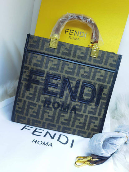 🎉 Offer 🎊 Fendi
1⃣️  First quality +🎁
Size : 25 ~ 24 cm
75 dhs🪙🌺
with box 🎁

Limit Stock

Zain115
♥️♥️♥️
