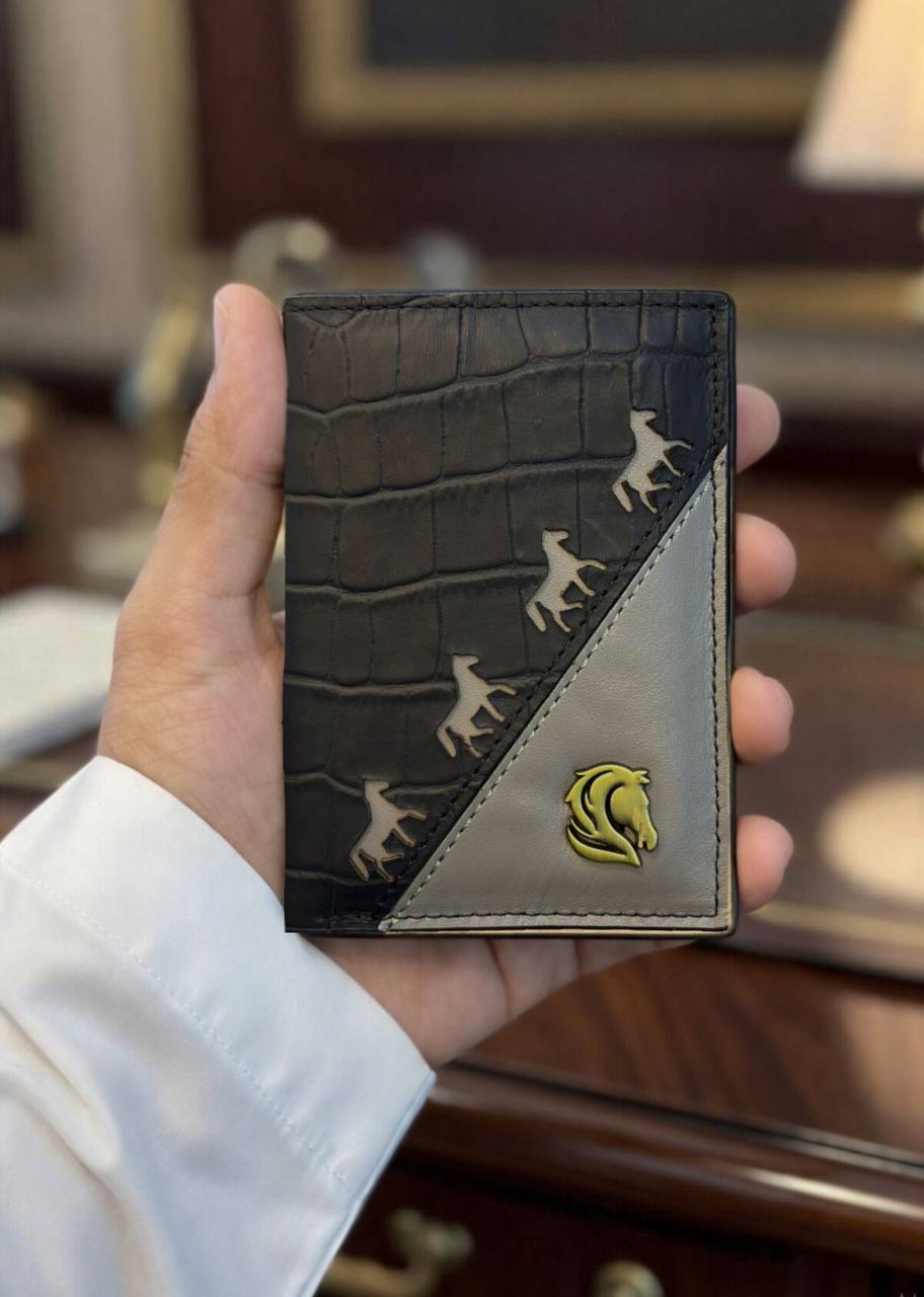 Louis Hilano 
wallet for men good quality 
90 dhs💓

Zain59
♥️♥️♥️