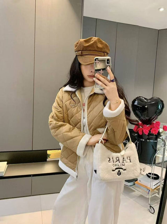 *New collections 💕💕    
280 dhs🪙🌨️
*good  quality  
*Sizes:S M L xl* 
*AVAILABL winter jacket

Zain231
♥️♥️♥️