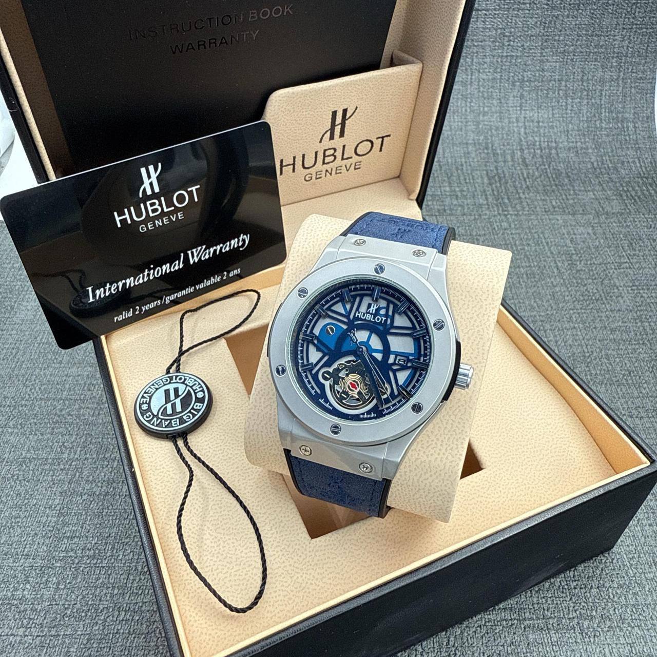 Men’s watch 
55 dhs✅

Zain45
♥️♥️♥️