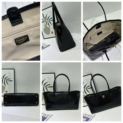 CHANEL 

NEW CAME 
HIGH QUALITY  
135 dhs🇦🇪🇦🇪🇦🇪

Zain39
Zain295
♥️♥️♥️