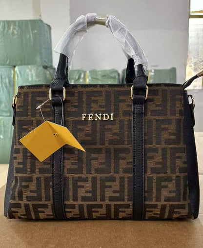 Fendi
70 dhs❣️

Zain50
♥️♥️♥️