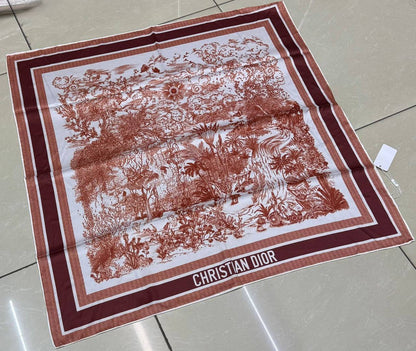 Silk square scarf 
40 dhs🪙💚

Zain93
♥️♥️♥️