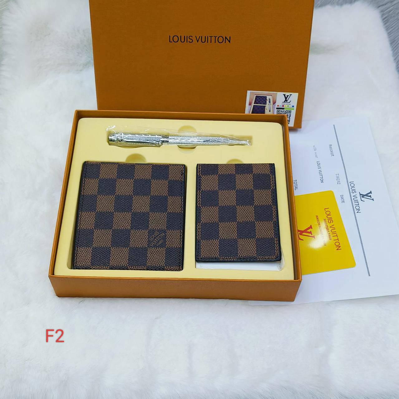 WALLET SET 
GOOD QUALITY
55 dhs💓

Zain40
♥️♥️♥️