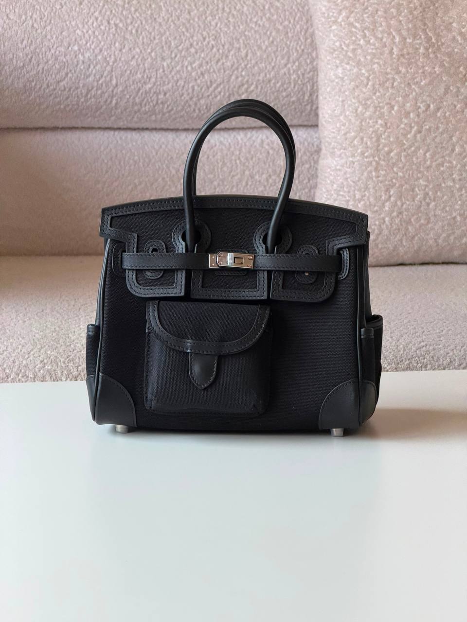 Hermes
Birkin 25cm💕master quality😍with box❤️
610 dhs✅

Zain52
♥️♥️♥️