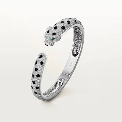Cartier ❤️‍🔥*
Bangle ✨
Ring 💍 size available 👇
6,7,8,9
Master quality 💯
With normal boxes 🗃️ 
160 dhs✅
With master box 📦 
210 dhs✅

Zain216
♥️♥️♥️