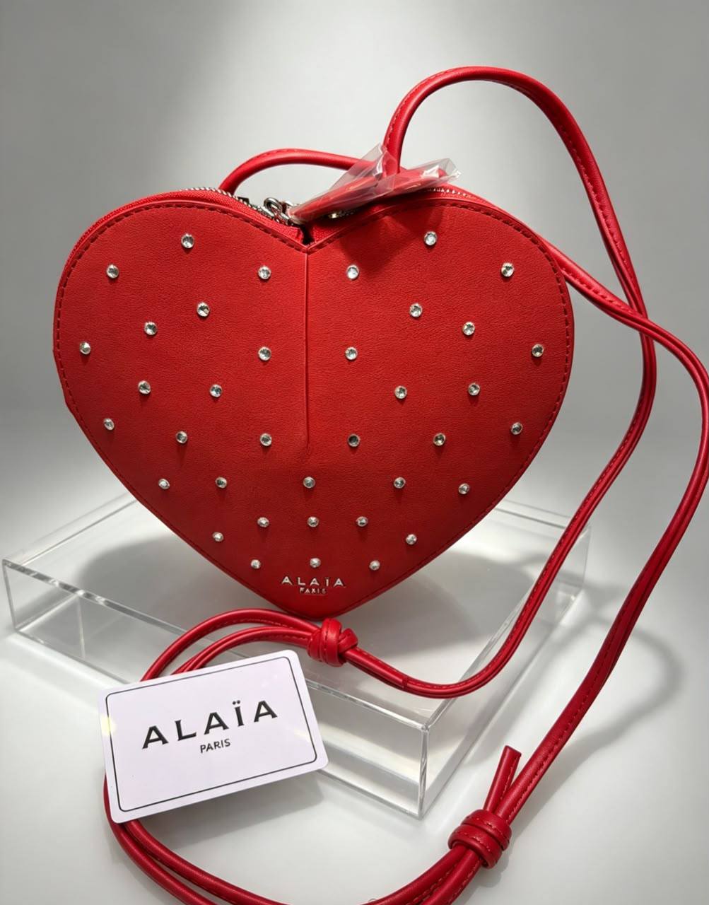 Alaia


100 DHS🇦🇪

Zain169
♥️♥️♥️