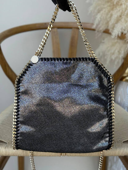 STELLA McCARTENY
25cm
350 dhs✅
Top quality

Zain167
♥️♥️♥️