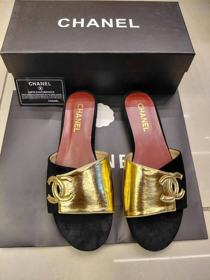 Chanel Slipper
High Quality 
Size 36 to 41
100 dhs✅

Zain120
♥️♥️♥️