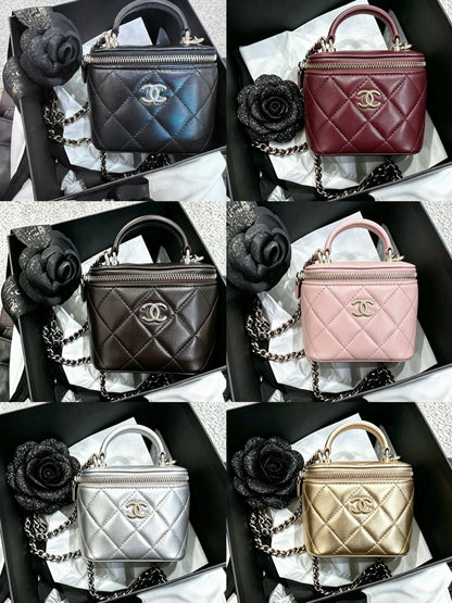 Chanel

100 dhs🇦🇪🇦🇪

SIZE：small

Good-quality 
with box

Zain35 
♥️♥️♥️