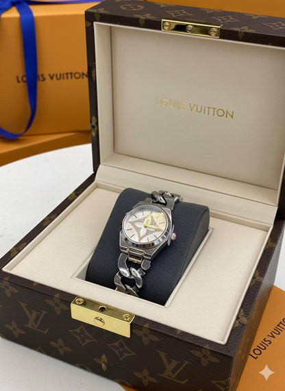 LOUIS VUITTON 🆕 LADIES 
GOOD QUALITY 💯
60 dhs🪙💕

Zain133
♥️♥️♥️