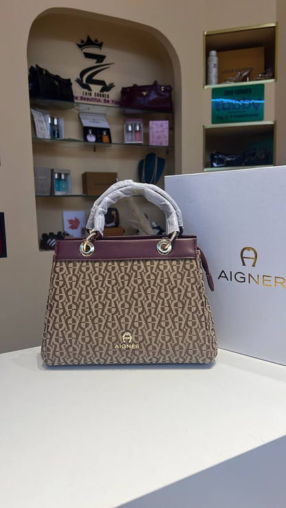 AIGNER 
Class A quality 
with box 
140 dhs💓

Zain175
♥️♥️♥️