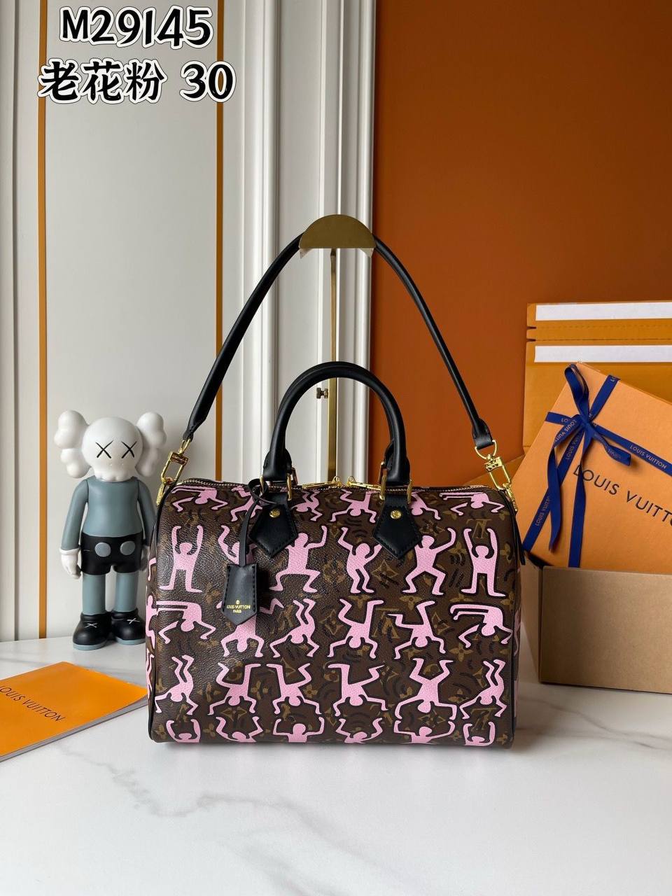 Lv Speedy 
Master🌺🌺
30cm
270 dhs✅

Zain114
♥️♥️♥️