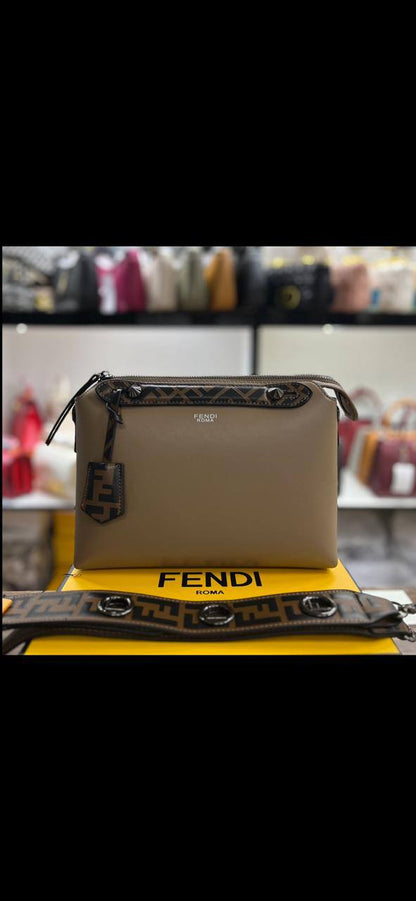 Fendi

with box 
🎁🎁🎁

115 dhs🪙🌺

Zain50
♥️♥️♥️
