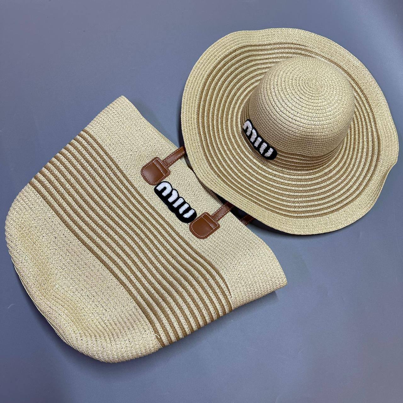 Summer Beach Set
75 dhs💓

Zain17
♥️♥️♥️