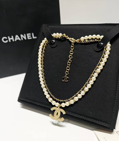 CHANEL 
Necklace 😍
Master quality 💯
With normal boxes 🗃️ 
65 dhs🇦🇪🇦🇪

With master box 📦 
80 dhs🇦🇪🇦🇪

Zain216
♥️♥️♥️