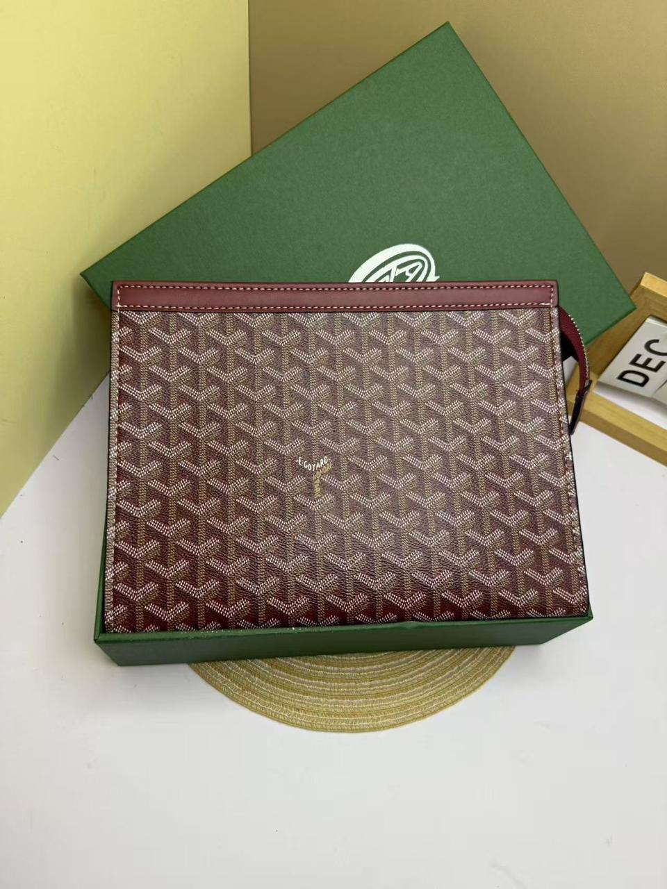 💖 Brand Clutch

1️⃣ First quality +🎁

Size : 28 * 18.5 cm
65 dhs🇦🇪🇦🇪

with box 🎁

Zain115
♥️♥️♥️
