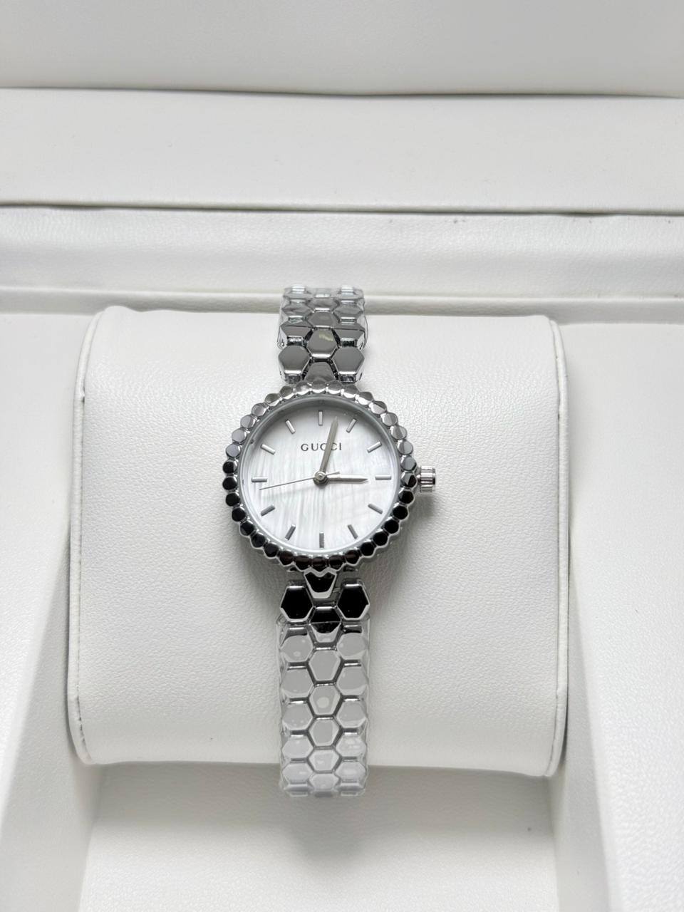 Gucci Ladies
55 dhs🪙🌨️

Zain29
♥️♥️♥️