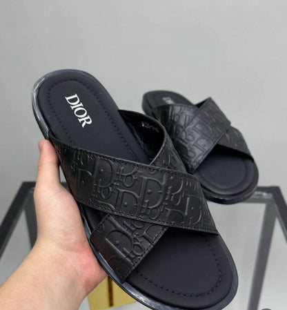 Dior
Size 40-46⚡️
105 dhs❣️

Zain183
♥️♥️♥️