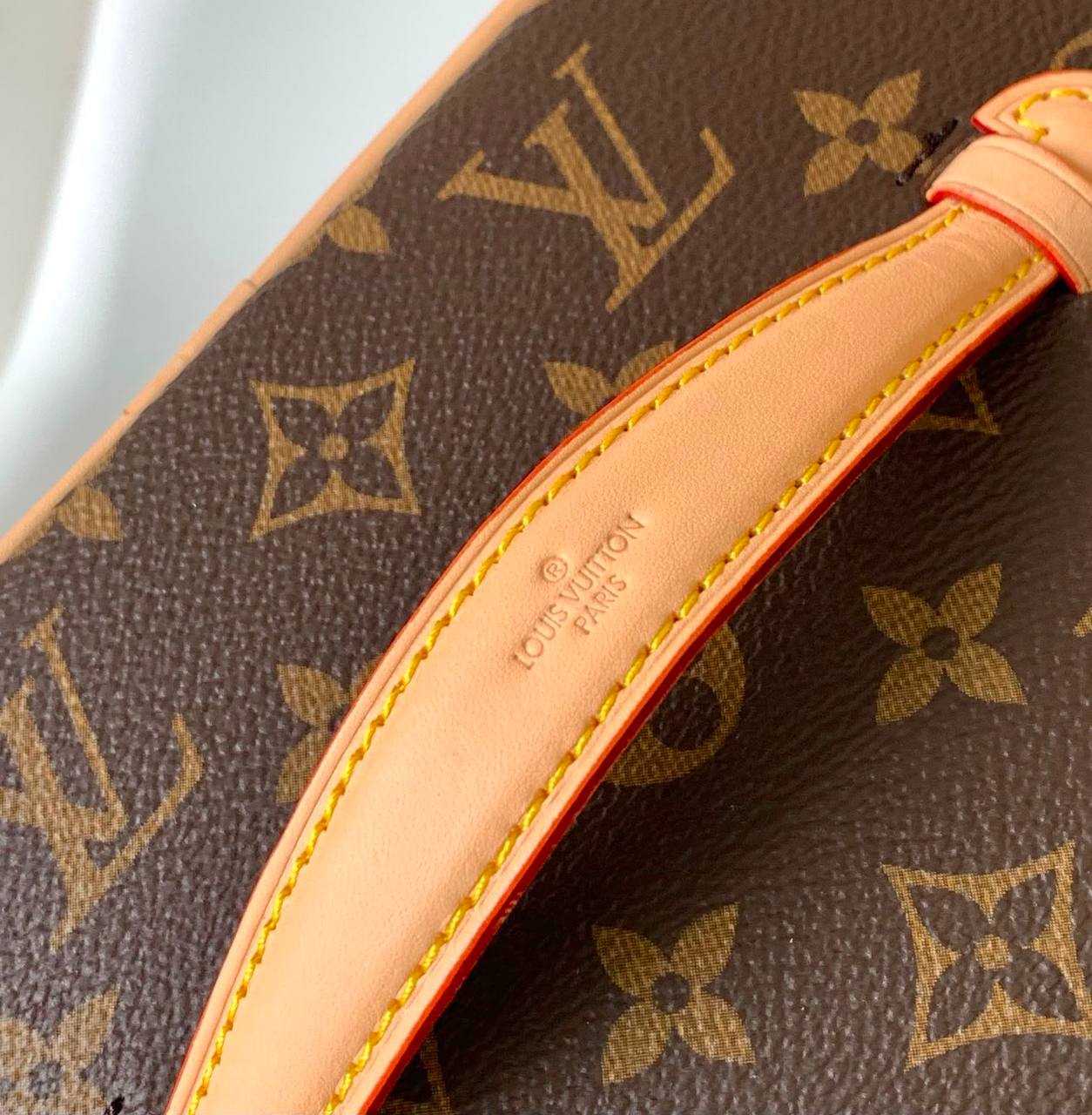 LOUIS VUITTON 

MAKEUP BOX 

NEW CAME 

GOOD QUALITY 

WITH BOX 

MEDUIM SIZE 95 DHS…..
SMALL SIZE  90DHS……
Zain295
♥️♥️♥️