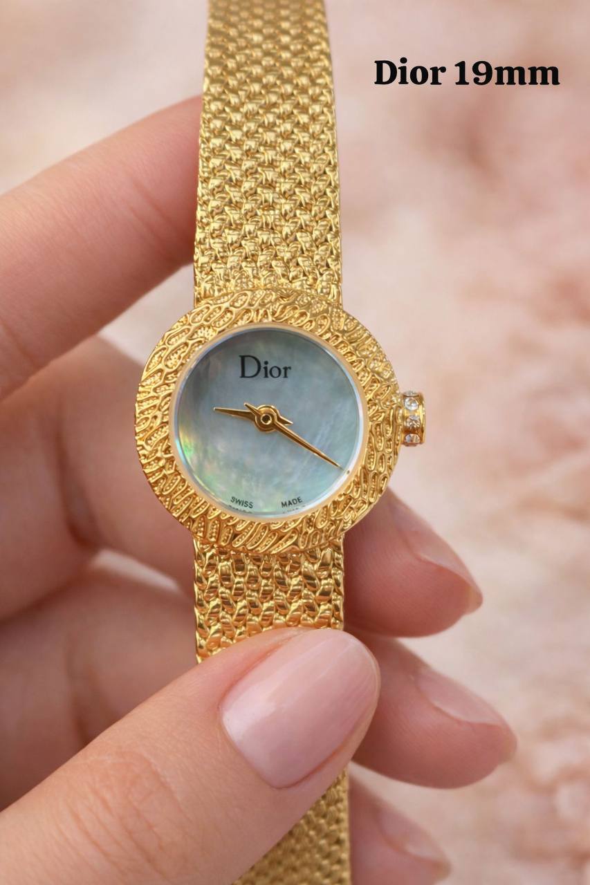 Dior watch for ladies good quality 
180 dhs✅
 (size 19mm)

Zain59
♥️♥️♥️