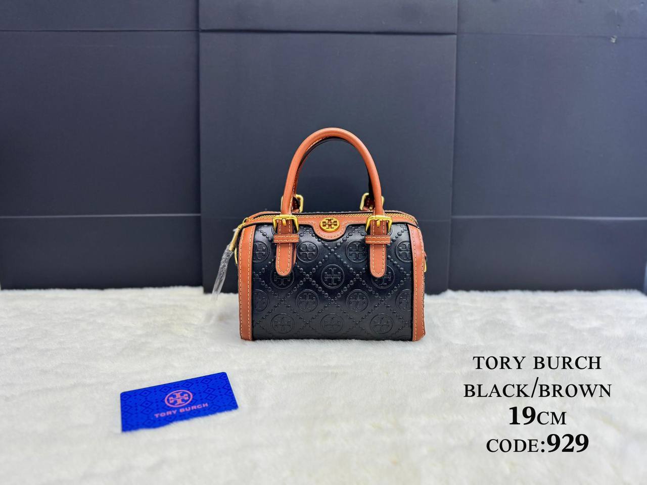 ᴛᴏʀʏ ʙᴜʀᴄʜ ᴍɪɴɪ ʙᴀʀʀᴇʟ ʙᴀɢ 
ᴛᴏᴘ ʜᴀɴᴅʟᴇ ᴄʀᴏssʙᴏᴅʏ ʙᴀɢ

ᴡɪᴛʜʙᴏx
🎁🎁🎁

ʟᴇᴀᴛʜᴇʀ 

sɪᴢᴇ:19ᴄᴍ
95 dhs🪙

Zain56
♥️♥️♥️