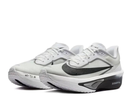 Nike zoom

40 TO 45 
190 dhs🇦🇪🇦🇪

Zain183
♥️♥️♥️