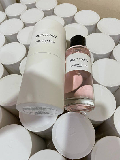 Dior 250 ml 
80 dhs🪙🌨️

Zain238
♥️♥️♥️