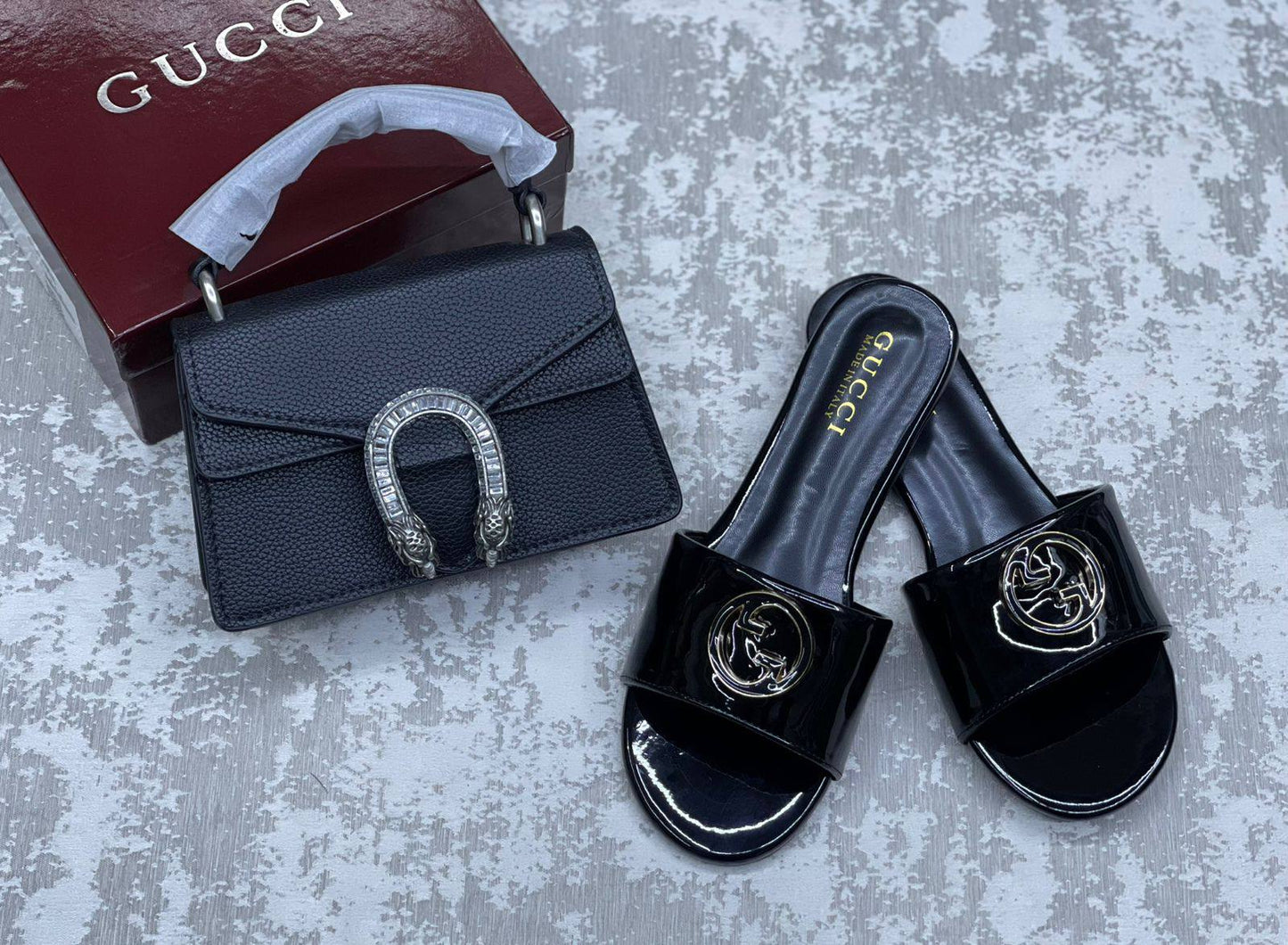 Gucci Set
Shoes Size 36 to 41
170 dhs✅

Zain175
❣️❣️❣️