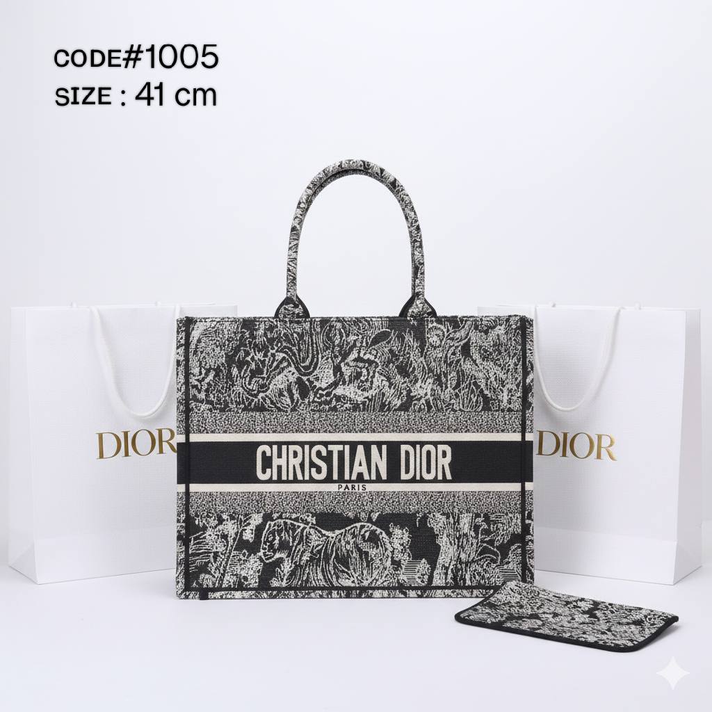 CHRISTIAN DIOR
ʙᴏᴏᴋᴛᴏᴛᴇ ᴄᴀɴᴠᴀs ᴍᴀᴛᴇʀɪᴀʟ
ᴡɪᴛʜ ᴘᴜʀsᴇ ᴢɪᴘᴘᴇʀ
sɪᴢᴇ : 41 cm

110 dhs✅

Zain31
♥️♥️♥️♥️