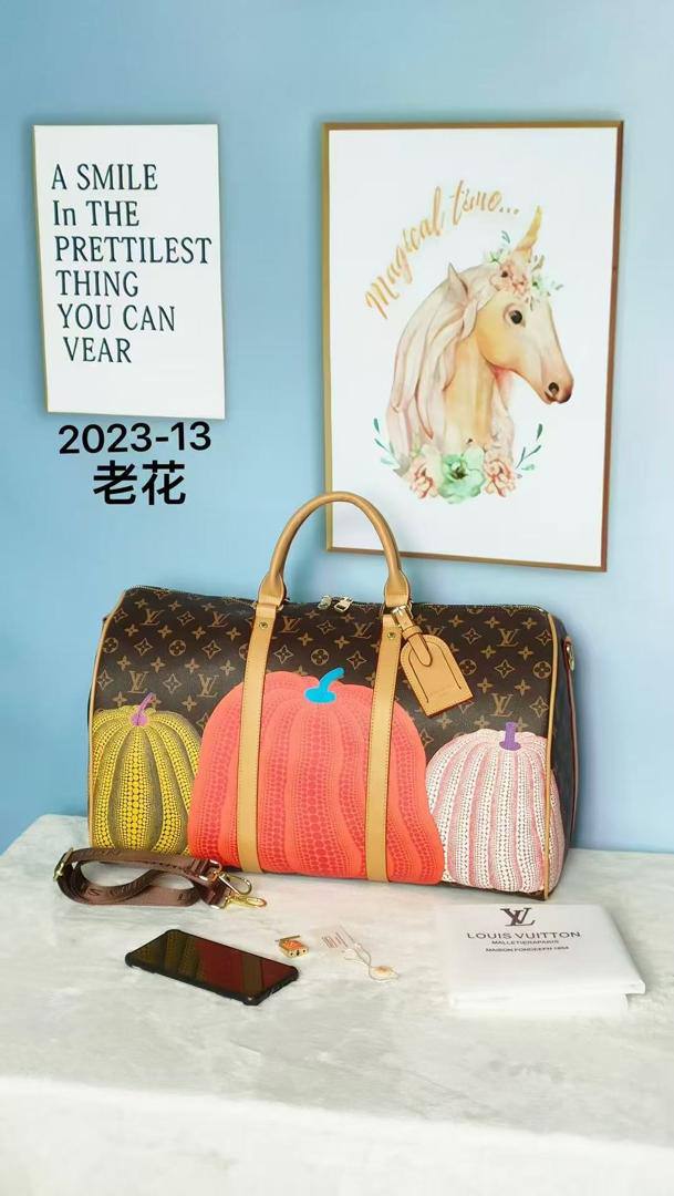 LV Travel Bags
115 dhs✅ 
high quality 
55cm

Zain26
♥️♥️♥️