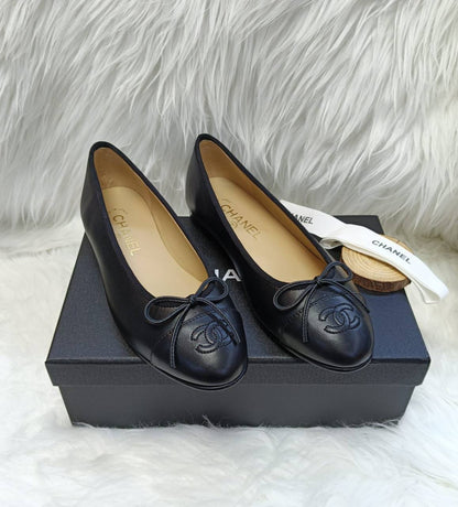 Chanel
High quality🤗
SIZE  ……… 36-42🥳
350 dhs✅

Zain119
♥️♥️♥️