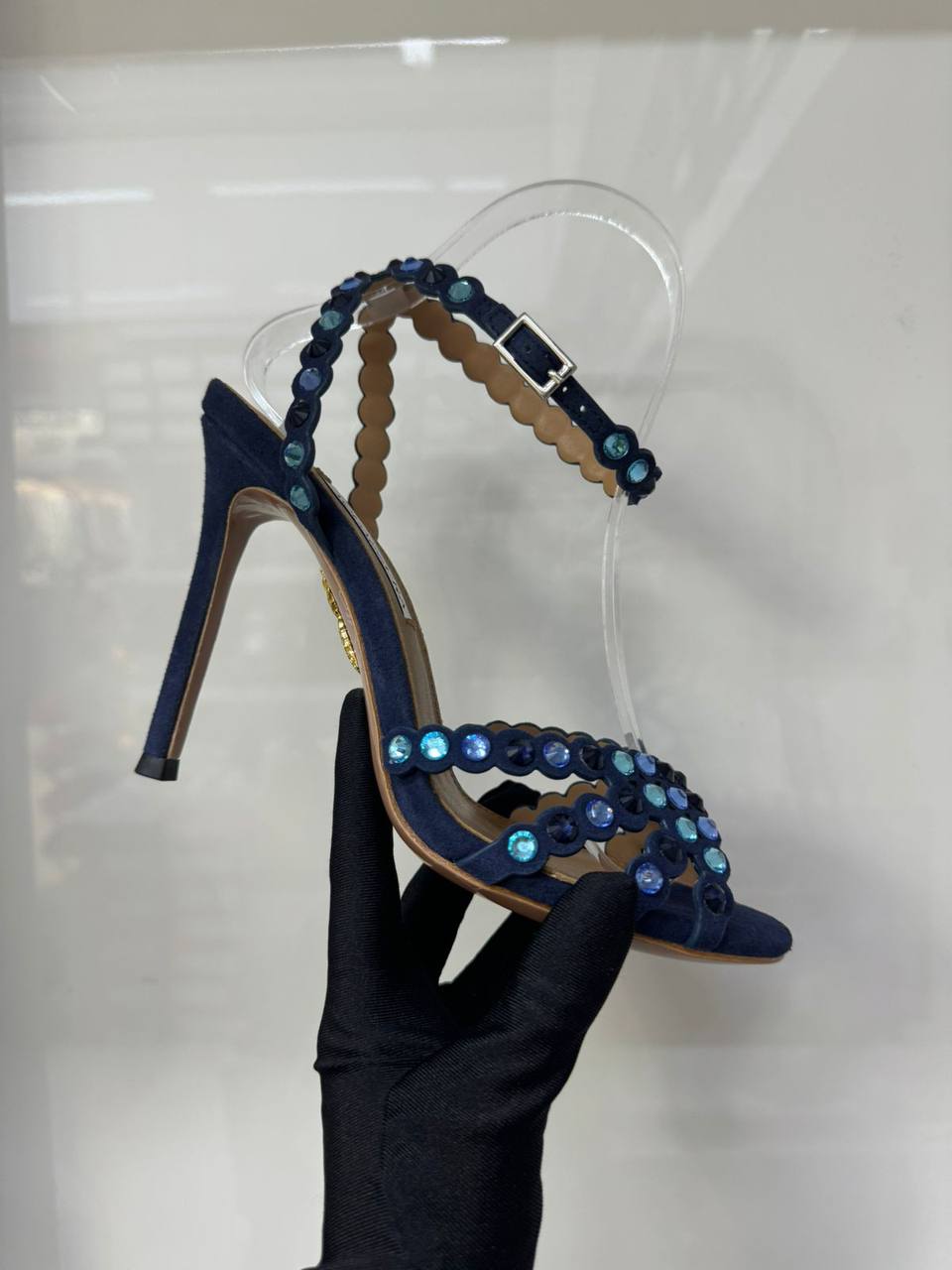 AQUAZZURA
*master quality*🥳
*size: 36 to 42*👠
350 dhs🪙🌨️

Zain119
♥️♥️♥️