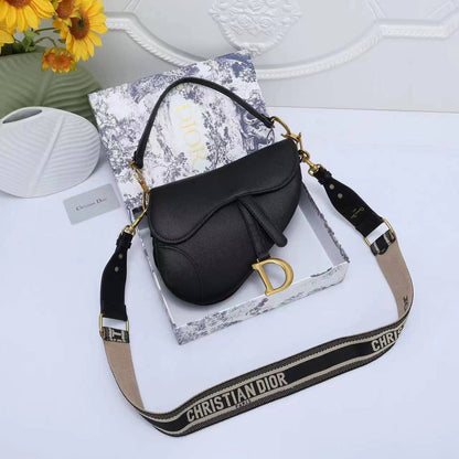 Dior
120 dhs🇦🇪🇦🇪
High-quality with box

Zain35
♥️♥️♥️
