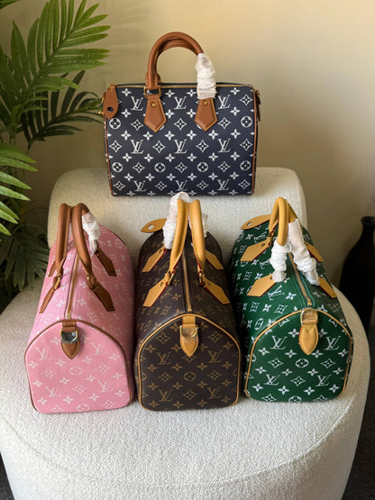 🌿💗*Louis Vuitton*😍🍃
    ❄️25. 30 cm❄️
     🍃 😍🙃😍 💫
Super Master Quality
For Price 👇 WTSP Text Zain 0568585901

Zain246
♥️♥️♥️