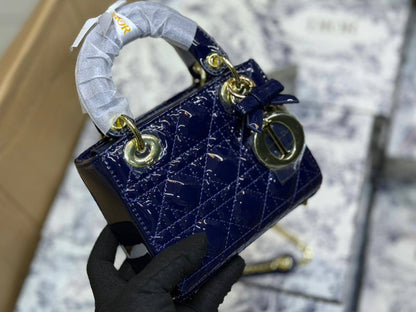 Dior
130 dhs💓
with box

Zain175
♥️♥️♥️