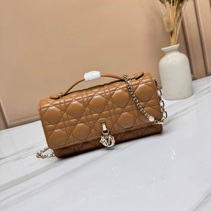 Dior💕🫶🏼
Master🌺🌺
21cm🫶🏼🫶🏼
300 dhs✅

Zain297
♥️♥️♥️
