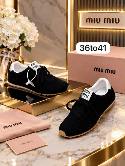 MIUMIU
         
𝐆𝐨𝐨𝐝/𝐡𝐢𝐠𝐡 𝐪𝐮𝐚𝐥𝐢𝐭𝐲 💯
𝐒𝐢𝐳𝐞 mention in the picture 
130 dhs🇦🇪🇦🇪

Zain86
♥️♥️♥️