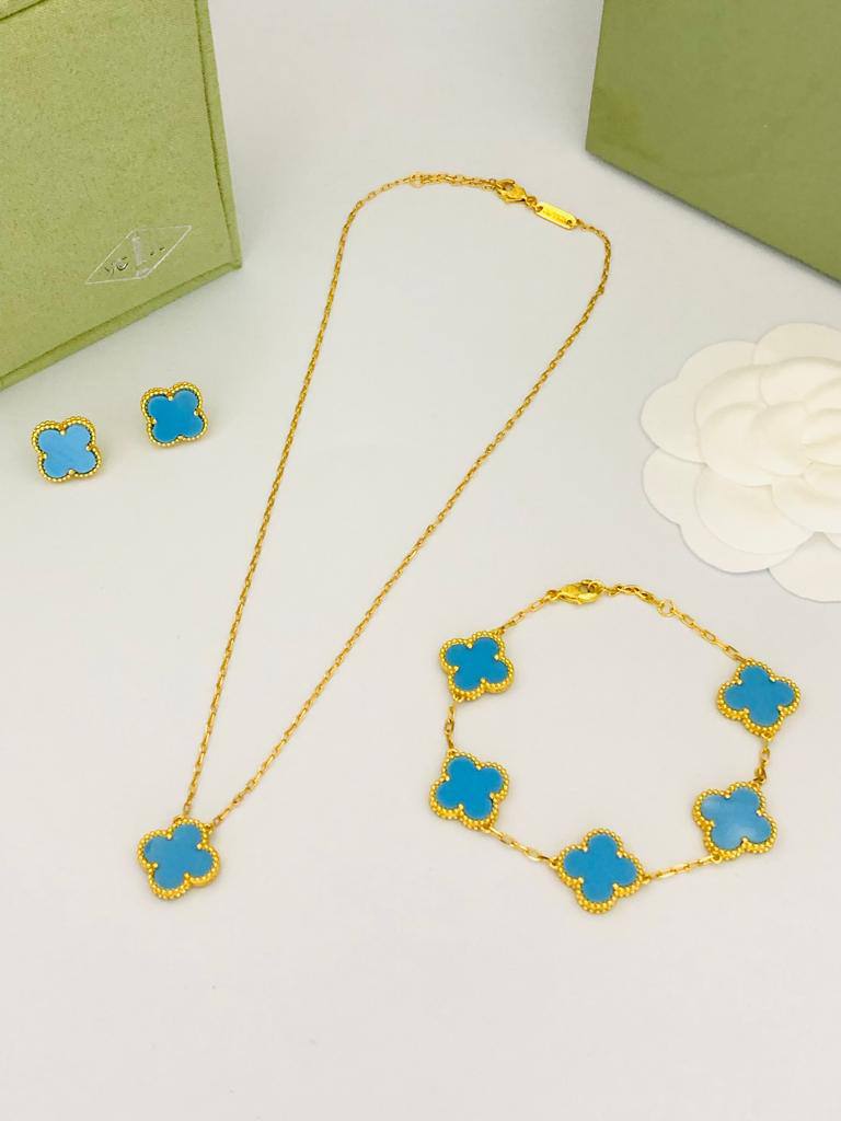 SET VCA
140 DHS✅
MASTER✨💫
WITH GODD BOX AND PAPER BAG 🛍️🎁

Zain89
♥️♥️♥️
