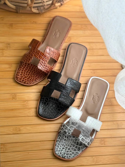 Hermes
Super Master
𝗦𝗶𝘇𝗲 𝟯𝟲 𝘁𝗼𝗼 𝟰𝟭 
450 dhs🇦🇪🇦🇪

Zain303
♥️♥️♥️